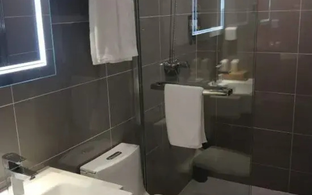 Rest Comfort Hotel (Wenzhou Oubei Shuangta Road)