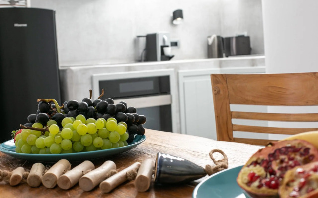 Aegean Melody Suites & Villa