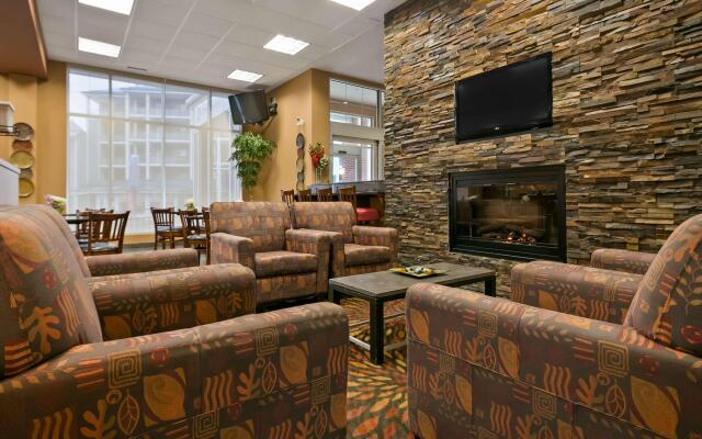 Best Western Plus Chateau Inn Sylvan Lake