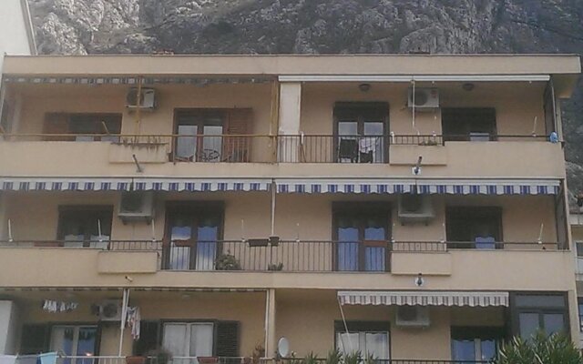 Apartment Raskovic II