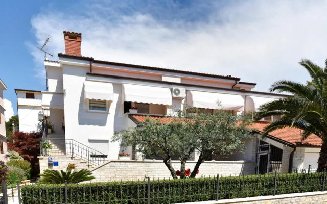 Apartments Sanja in one of favourite part of Poreč beach area