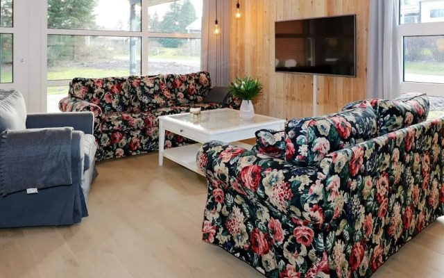 10 Person Holiday Home in Hadsund-by Traum