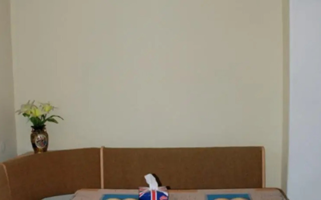 Apartment on Isahakyan Street