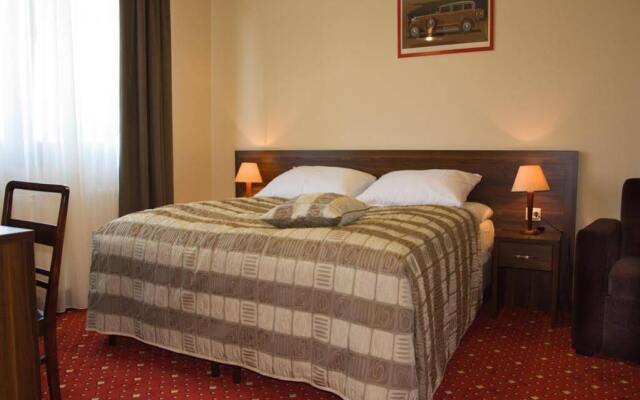 Отель Hotel i Restauracja Kochanów