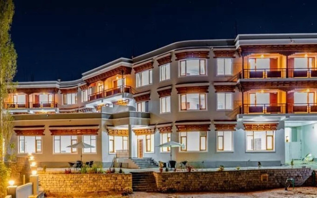 Hotel Karma Residency