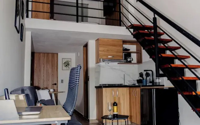 Central Suites by H&R