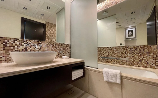 Fabulous 1 Bedroom in Address Downtown