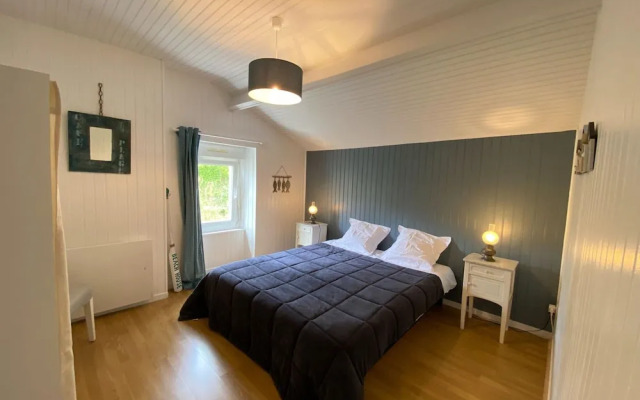 Charming Cottage Near Mont St. Michel Bay