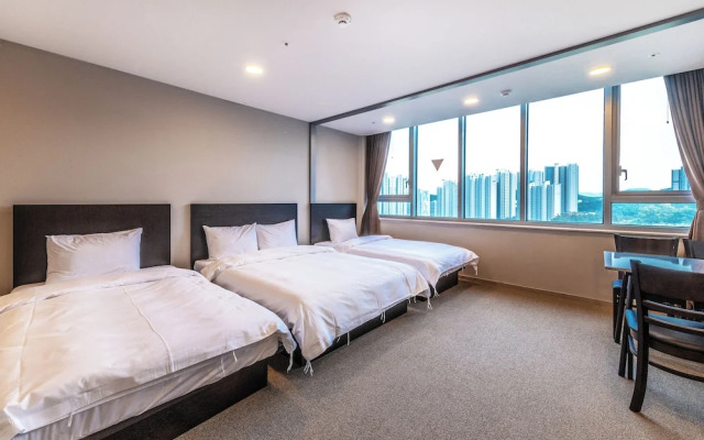 The Triny Urban Suites