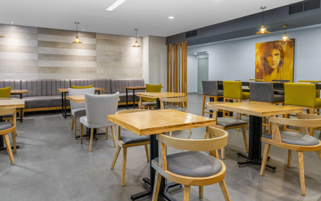 Holiday Inn Express San Jose Forum by IHG
