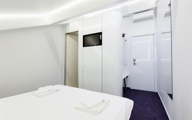 Sleepbox Hotel