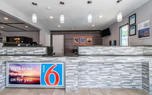 Motel 6 Norcross, GA - Atlanta Northeast
