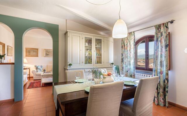 Casa Baino in Lucca With 2 Bedrooms and 1 Bathrooms