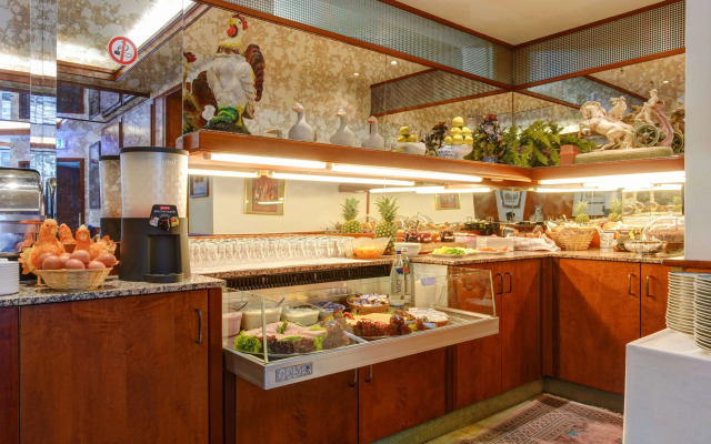 Centro Hotel Arde Koln, Trademark Collection by Wyndham