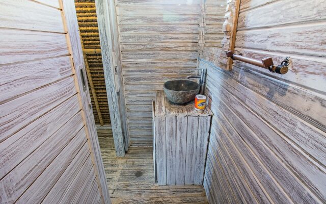 Naturale Huts & Villa's