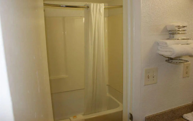 Holiday Inn Express & Suites Pensacola Airport Nor