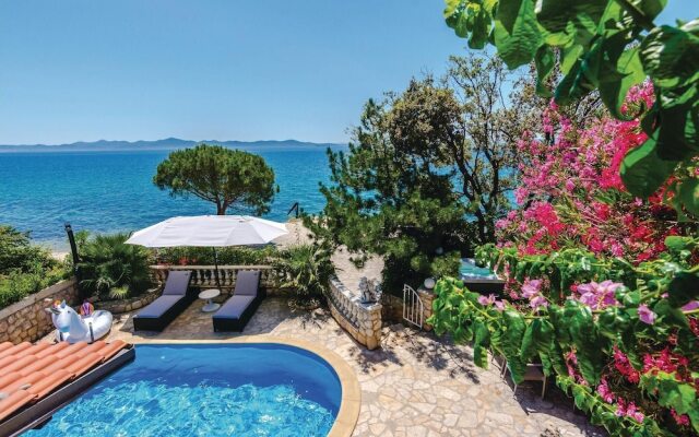 Amazing Home in Kozino With Wifi and 5 Bedrooms