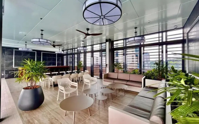 Mossaz by Manhattan Group