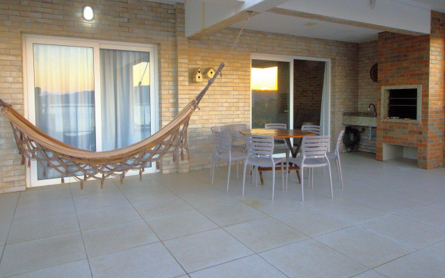 1083   Apartamento Com Vista Para O Mar Em Bombinhas