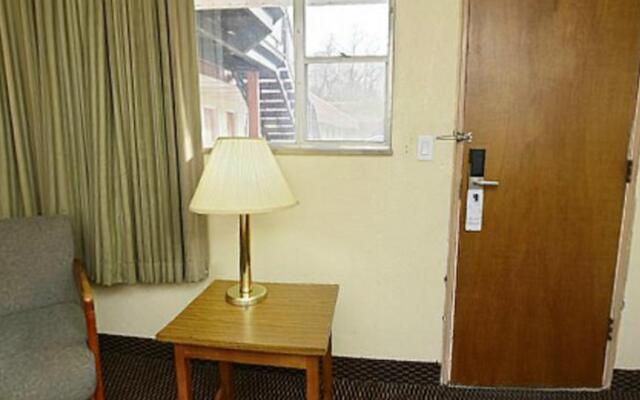 Americas Best Value Inn Hannibal