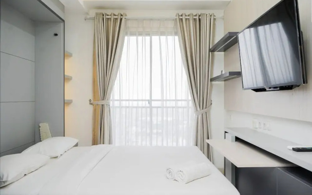 Comfort and Cozy Living Studio Springwood Residence Tangerang Apartment