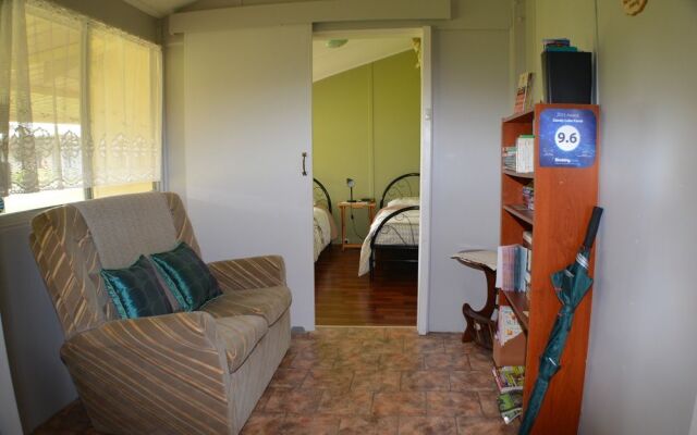 Sandy Lake Farm Accommodation Gingin WA