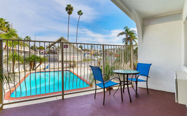 Pacific Inn