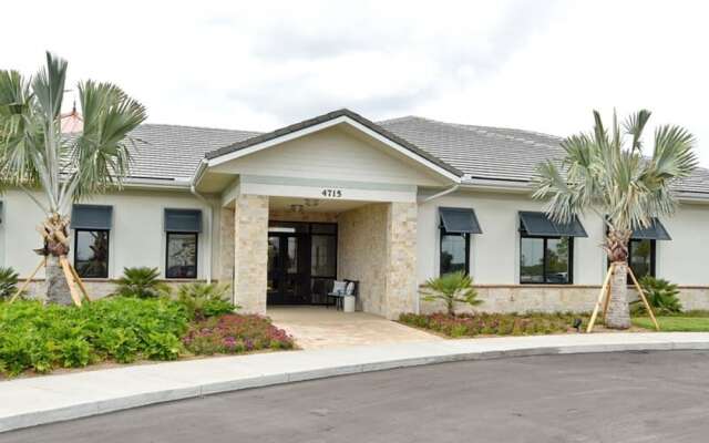 4721 Unit 105 Stunning Apartment 2BD