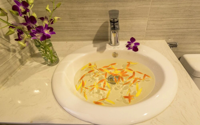 Azure Hotel Danang