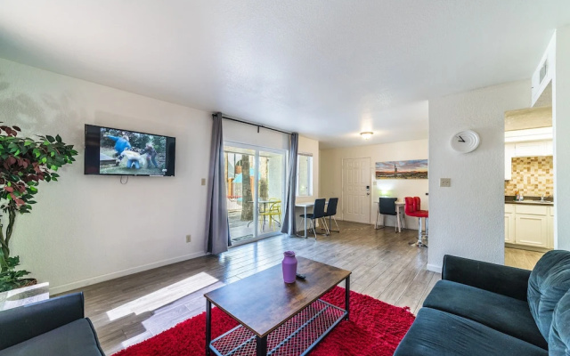 The Avenida Condominiums