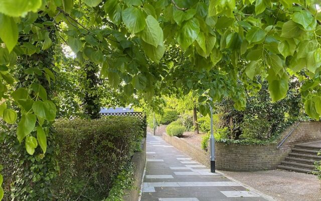 Cosy 1-bed Flat, Family Friendly, Free Parking