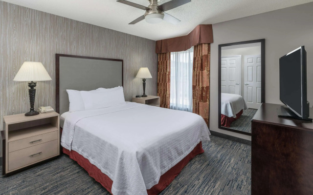 Homewood Suites by Hilton Chicago - Schaumburg