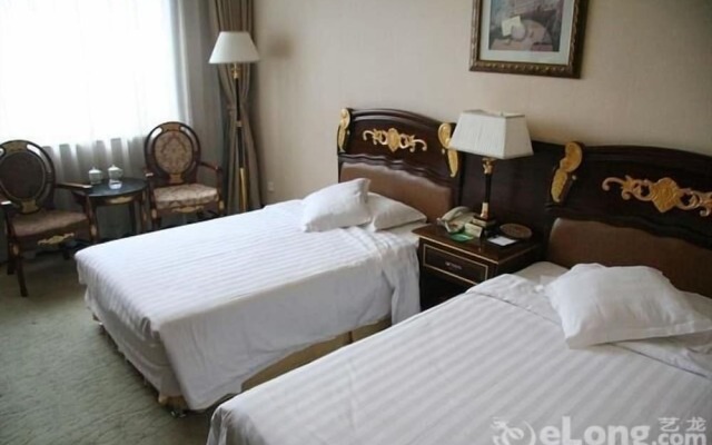 Royal Palace Hotel
