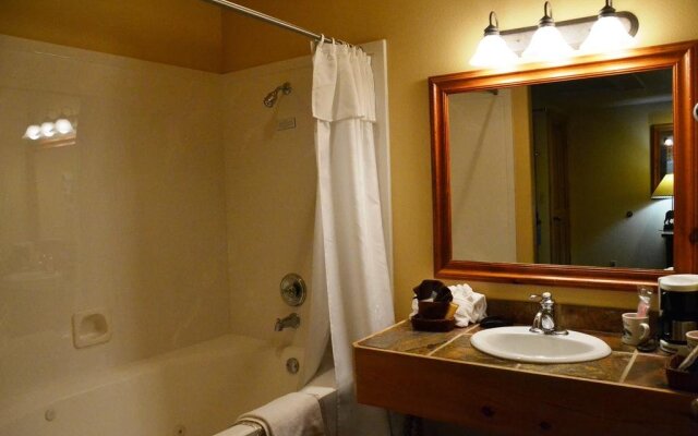 Daniels Summit Lodge