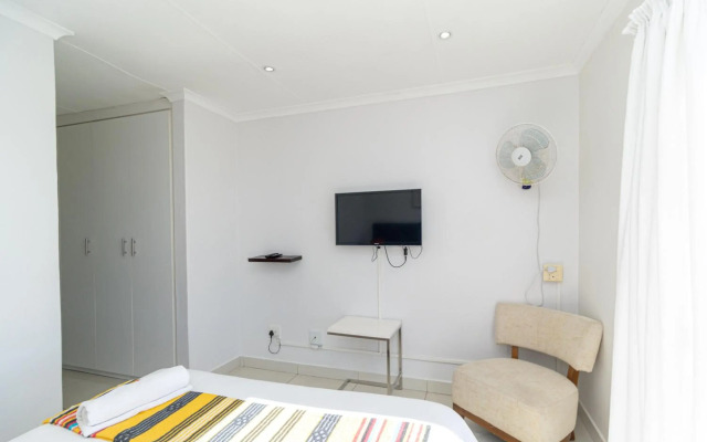 Modern Seaview Apartment