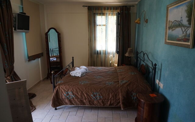 Epavlis Boutique Suites