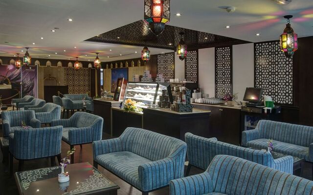 Boutique 7 Hotel & Suites