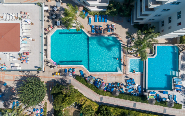 Poseidonia Hotel Apartments