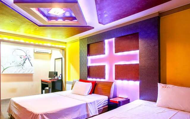 Helia Hotel