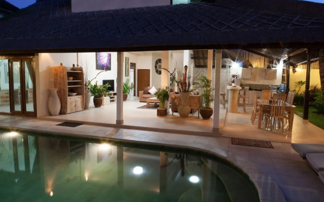 Simona Villa - Simona