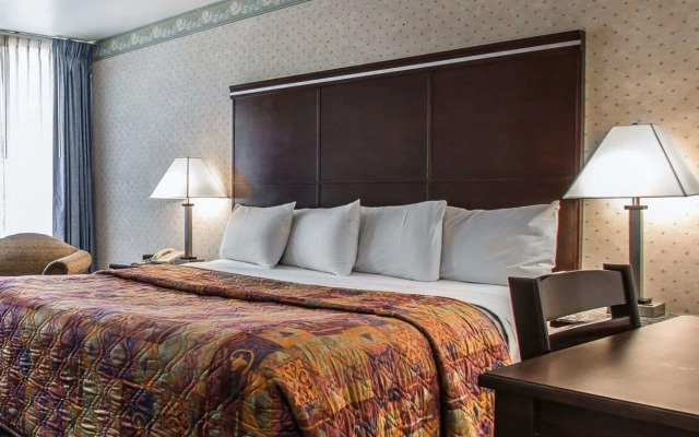 Motel 6 Oceanside, CA Marina / Camp Pendleton