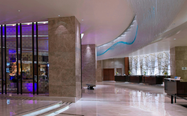 Sheraton Grand Bangalore Hotel at Brigade Gateway – Lobby – Bangalore