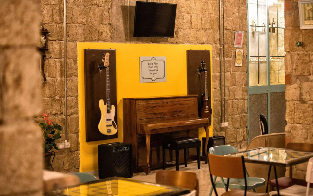 NeapolitanTrips Hostel and Bar