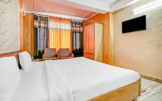 Collection O 83430 Hotel Sanjauli Inn