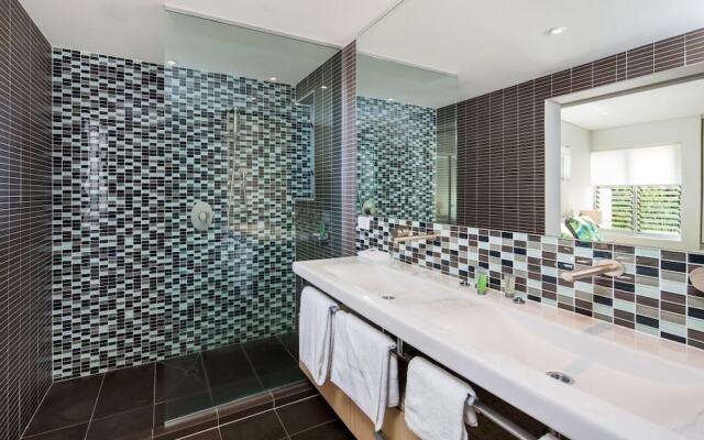 Stradbroke Island Beach Hotel