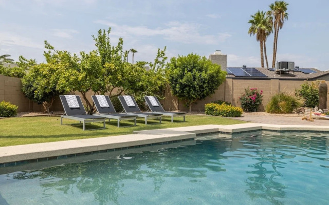 Scottsdale Sahuaro 4 Bedroom Home by RedAwning