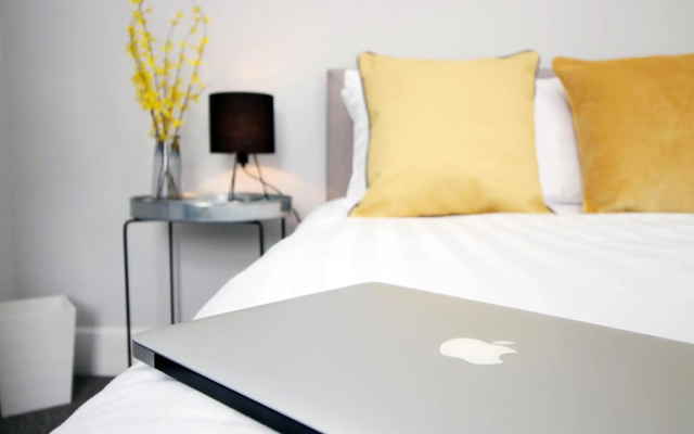 City House by Stay South Wales - sleeps 4