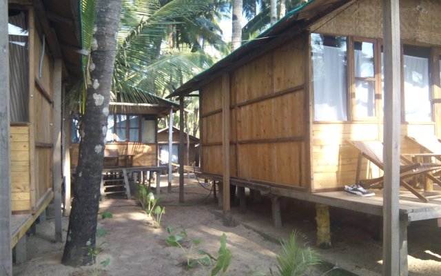 Cafe Del Sol Beach Bungalows