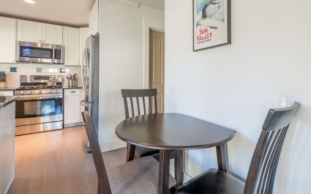 Four Seasons #4 - 2 Br Condo