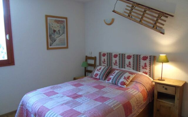 Lou Services Apartment CHAR8 LSI 001